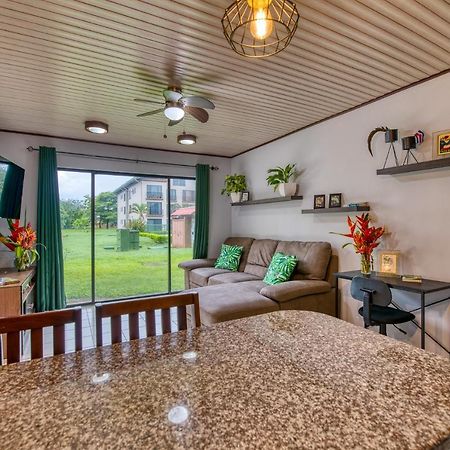 Golden Getaway Apartments Liberia Bagian luar foto